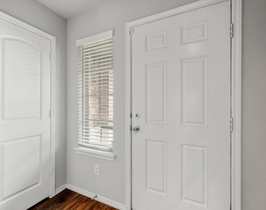 2354 Otter Falls Drive - Photo Thumbnail 3