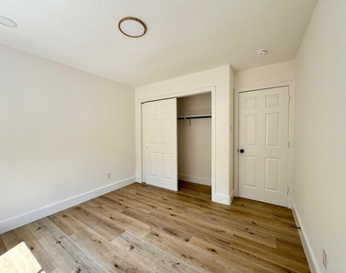 6427 Liberty Valley Drive - Photo Thumbnail 14