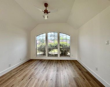 6427 Liberty Valley Drive - Photo Thumbnail 7