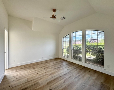 6427 Liberty Valley Drive - Photo Thumbnail 2