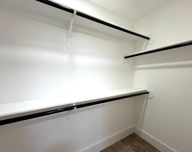 6427 Liberty Valley Drive - Photo Thumbnail 31