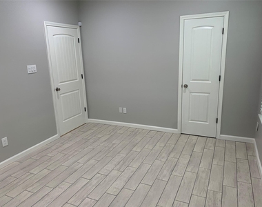 4221 Alvin Street - Photo Thumbnail 8