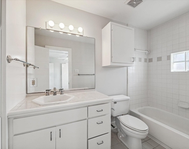 9710 Riddlewood Lane - Photo Thumbnail 14