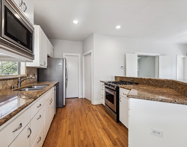 9710 Riddlewood Lane - Photo Thumbnail 10