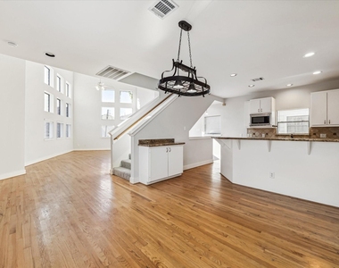 9710 Riddlewood Lane - Photo Thumbnail 7