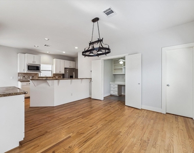 9710 Riddlewood Lane - Photo Thumbnail 6