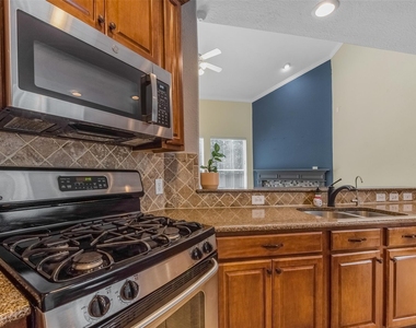 7 Ebony Oaks Place - Photo Thumbnail 17