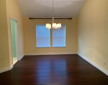 13110 Imperial Shore Drive - Photo Thumbnail 11