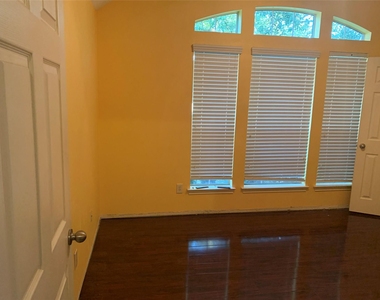13110 Imperial Shore Drive - Photo Thumbnail 17