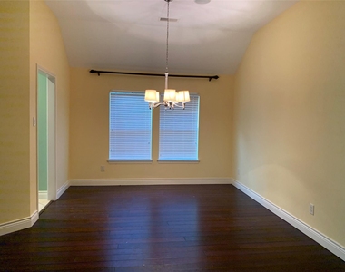 13110 Imperial Shore Drive - Photo Thumbnail 16