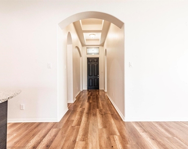 3094 Camden Park Lane - Photo Thumbnail 5