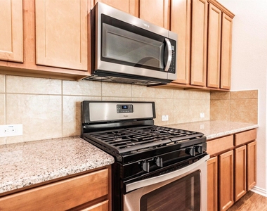 3094 Camden Park Lane - Photo Thumbnail 12