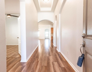 3094 Camden Park Lane - Photo Thumbnail 4
