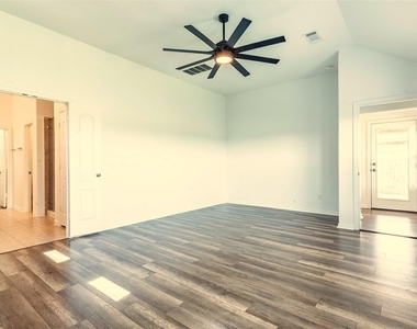 3094 Camden Park Lane - Photo Thumbnail 20