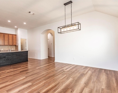 3094 Camden Park Lane - Photo Thumbnail 15