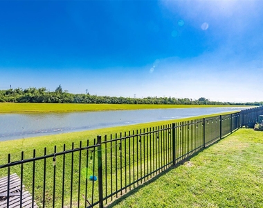 3094 Camden Park Lane - Photo Thumbnail 36