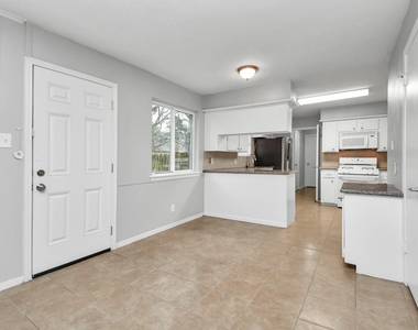 24118 Spring Gum Drive - Photo Thumbnail 11