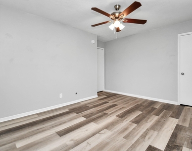 24118 Spring Gum Drive - Photo Thumbnail 9