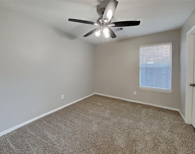 17423 Saxon Drive - Photo Thumbnail 13