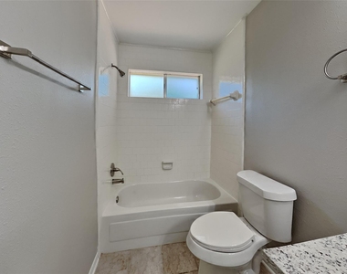 17423 Saxon Drive - Photo Thumbnail 15