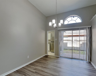 17423 Saxon Drive - Photo Thumbnail 6