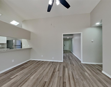 17423 Saxon Drive - Photo Thumbnail 4