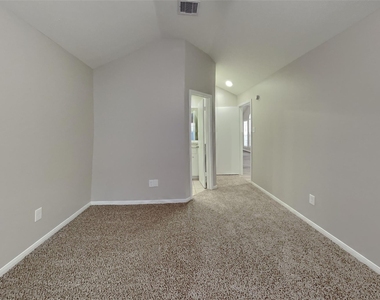 17423 Saxon Drive - Photo Thumbnail 8