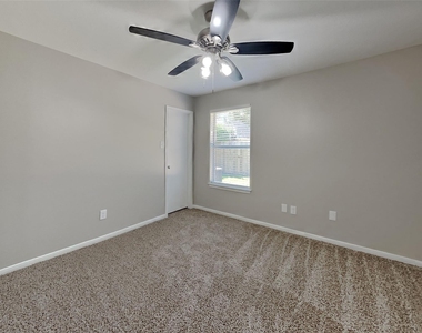 17423 Saxon Drive - Photo Thumbnail 11