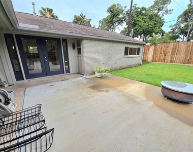 1763 Maux Drive - Photo Thumbnail 30