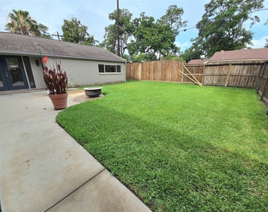 1763 Maux Drive - Photo Thumbnail 29