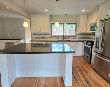1763 Maux Drive - Photo Thumbnail 13