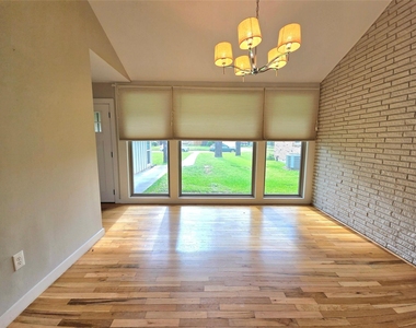 1763 Maux Drive - Photo Thumbnail 5