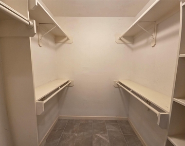 1763 Maux Drive - Photo Thumbnail 20