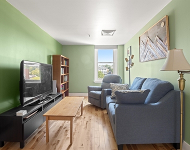131 Main - Photo Thumbnail 9