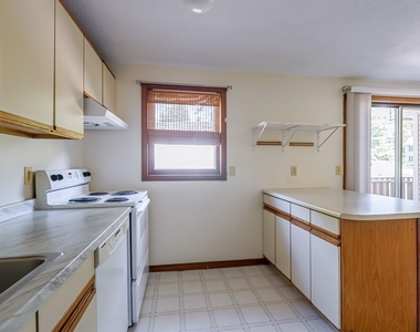 38 Stonegate - Photo Thumbnail 11