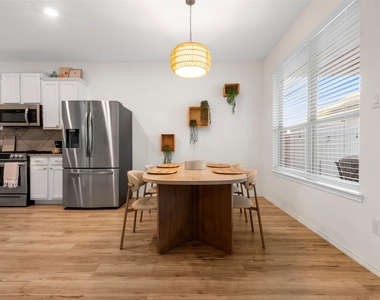 18426 White Stallion Lane - Photo Thumbnail 21