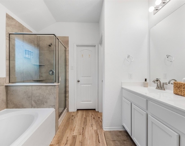 18426 White Stallion Lane - Photo Thumbnail 28