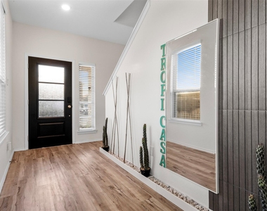18426 White Stallion Lane - Photo Thumbnail 12