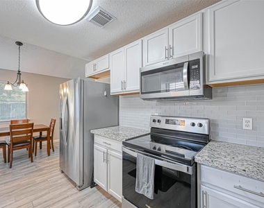22622 John Rolfe Lane - Photo Thumbnail 8