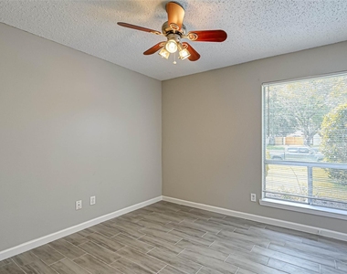 22622 John Rolfe Lane - Photo Thumbnail 11