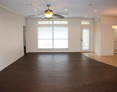 7745 Pecan Drive - Photo Thumbnail 4