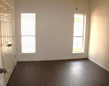 7745 Pecan Drive - Photo Thumbnail 14