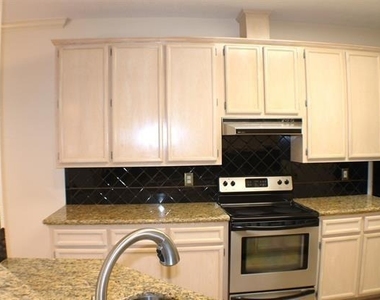 7745 Pecan Drive - Photo Thumbnail 8