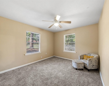 1105 Thomas Avenue - Photo Thumbnail 19