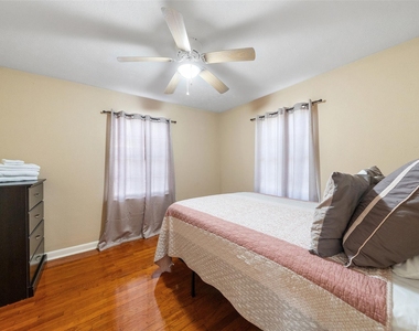 1105 Thomas Avenue - Photo Thumbnail 14