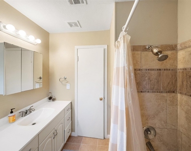 1105 Thomas Avenue - Photo Thumbnail 23