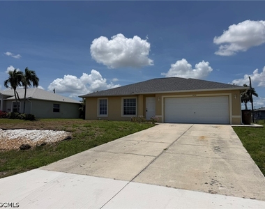 1424 Ne 13th Place - Photo Thumbnail 1