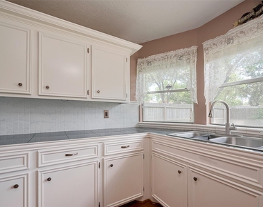 1103 Cheyenne Meadows Drive - Photo Thumbnail 20