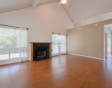 1103 Cheyenne Meadows Drive - Photo Thumbnail 2