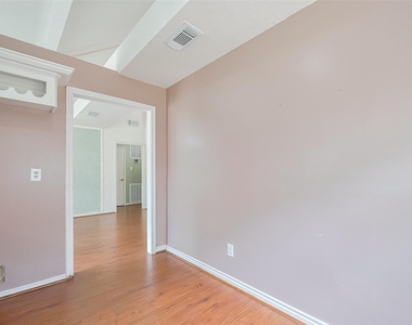1103 Cheyenne Meadows Drive - Photo Thumbnail 14